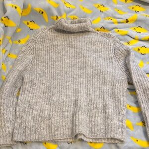 Cozy Women's Light Gray Turtleneck Sweater